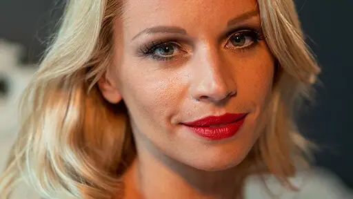 How do you become photogenic?