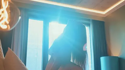 The Great Head-Thrown-Back Trend