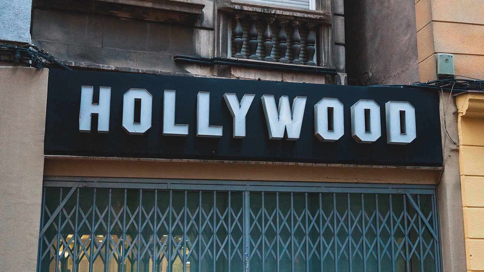 900 Euros for a Book?