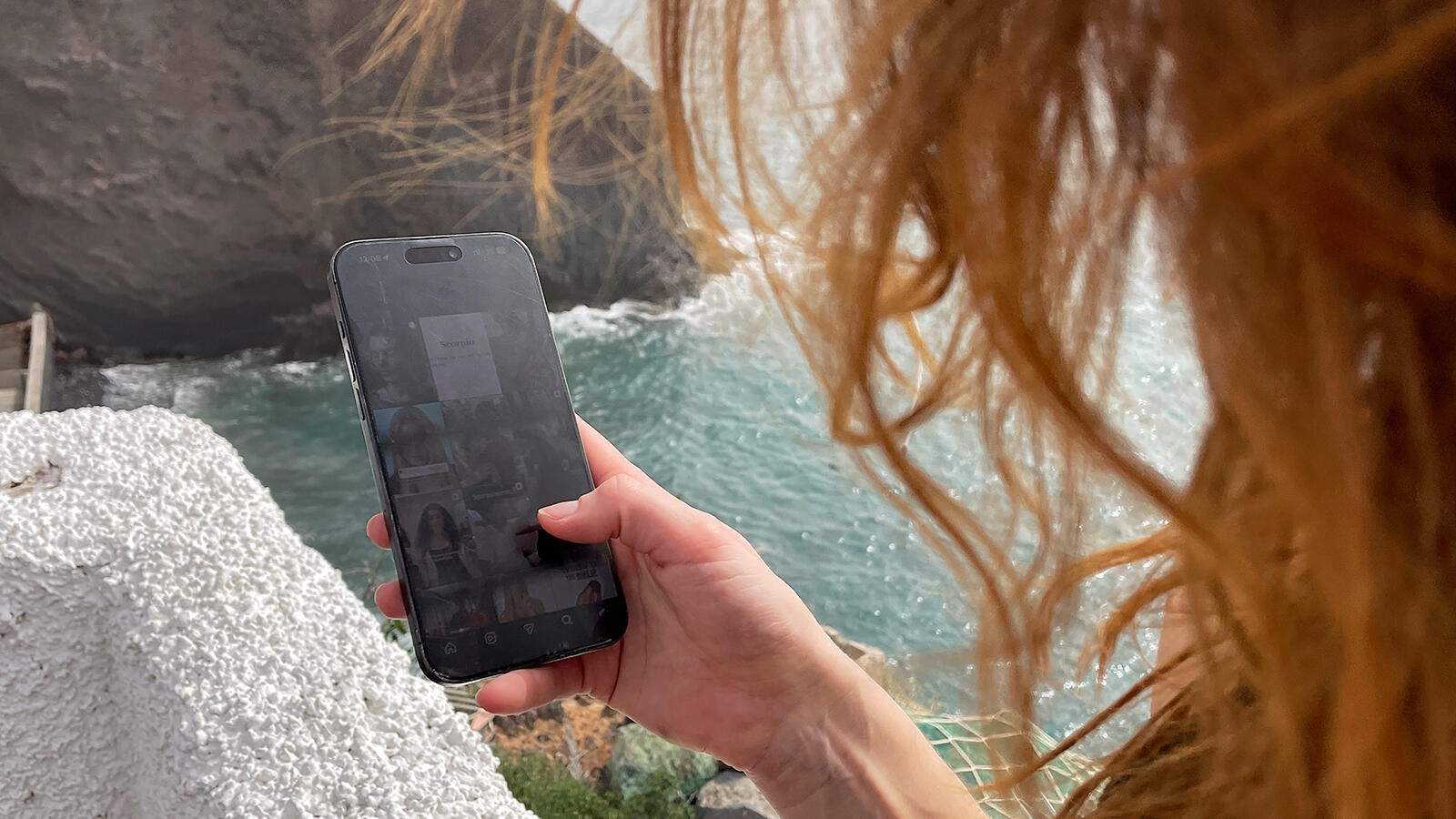 Social Media: An Ambivalent Relationship