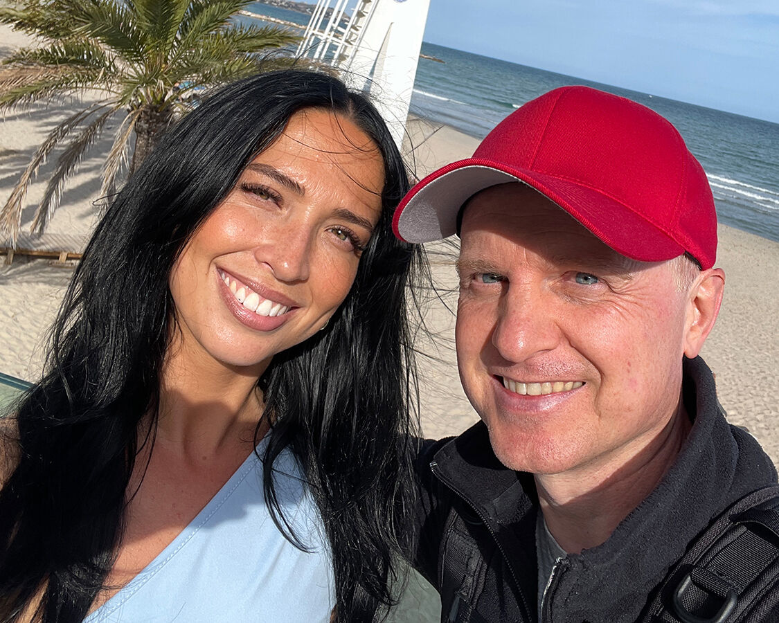 Playmate Melissa Sartor and me by the beach